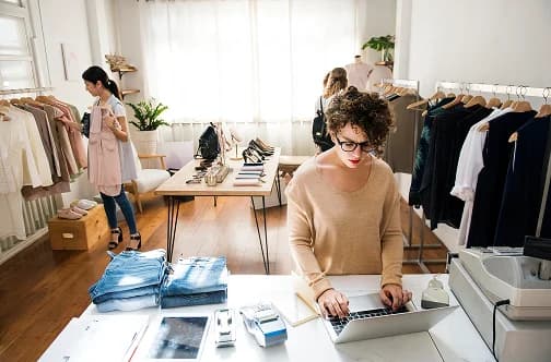 Retail & E-Commerce